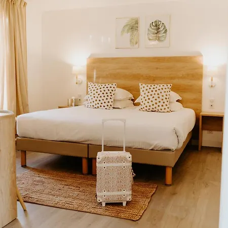 Palm Boutique Hotel 3*